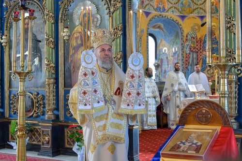 Arhiepiscopul Dunării de Jos a aniversat trei decenii de slujire arhierească Poza 139456