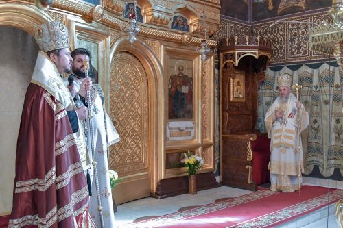 Arhiepiscopul Dunării de Jos a aniversat trei decenii de slujire arhierească Poza 139467