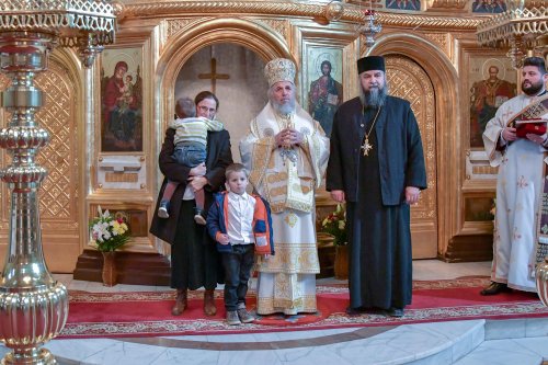 Arhiepiscopul Dunării de Jos a aniversat trei decenii de slujire arhierească Poza 139474