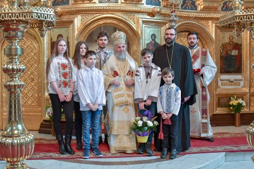 Arhiepiscopul Dunării de Jos a aniversat trei decenii de slujire arhierească Poza 139475