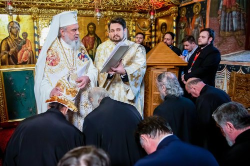 Promovări în rang pentru clerici din Arhiepiscopia Bucureștilor Poza 139838
