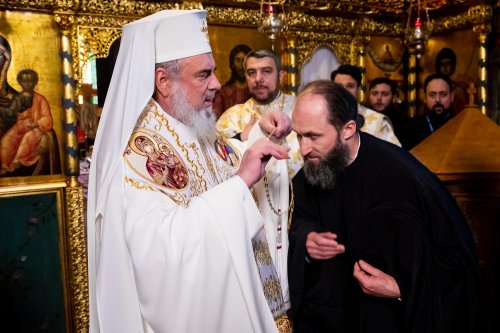 Promovări în rang pentru clerici din Arhiepiscopia Bucureștilor Poza 139846