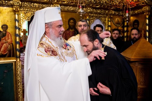 Promovări în rang pentru clerici din Arhiepiscopia Bucureștilor Poza 139847