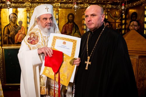 Promovări în rang pentru clerici din Arhiepiscopia Bucureștilor Poza 139849