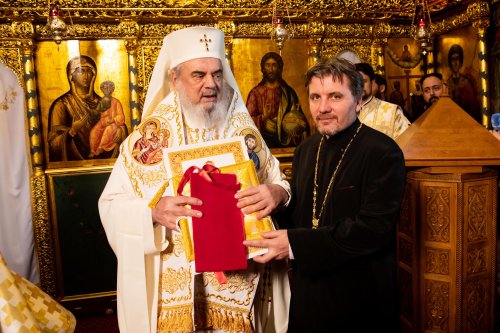 Promovări în rang pentru clerici din Arhiepiscopia Bucureștilor Poza 139863