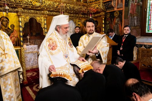 Promovări în rang pentru clerici din Arhiepiscopia Bucureștilor Poza 139866