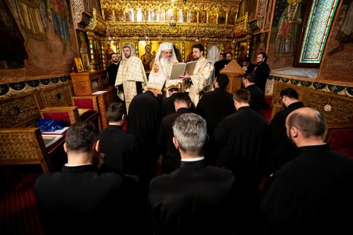Promovări în rang pentru clerici din Arhiepiscopia Bucureștilor Poza 139888