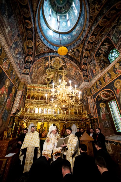 Promovări în rang pentru clerici din Arhiepiscopia Bucureștilor Poza 139889