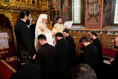 Promovări în rang pentru clerici din Arhiepiscopia Bucureștilor Poza 139890