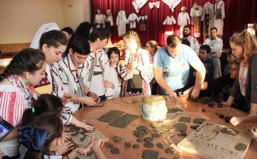 Șezătoare de tradiții românești pentru copii și tineri la Viziru Poza 139803