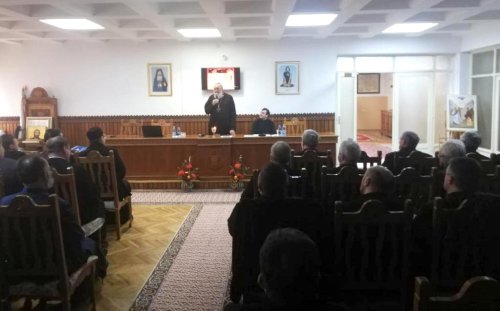 Conferinţă duhovnicească a preoţilor băcăuani Poza 140042