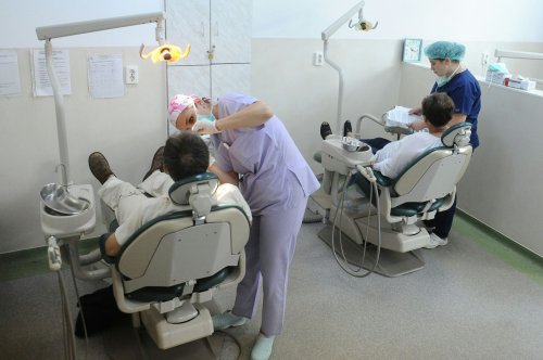 Tratamentul dentar în România,  mult mai ieftin faţă de vestul Europei Poza 140131