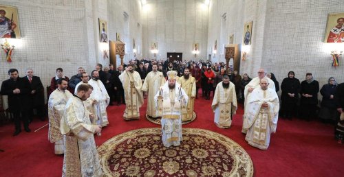 Hirotonie de preot la Mănăstirea Scărișoara Nouă