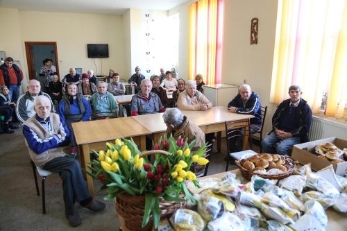 Daruri pentru bătrânii de la Căminul de vârstnici din Ighișu Vechi, Sibiu Poza 140955