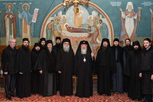 Înaltpreasfinţitul Părinte Mitropolit Andrei, în vizită la Mănăstirea Putna Poza 140998