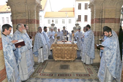 Slujire arhierească la Catedrala Mitropolitană din Sibiu Poza 141019
