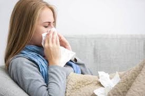 Febra, tusea  și dificultățile  de respirație: semnale de alarmă în caz de infecție cu coronavirus Poza 141276
