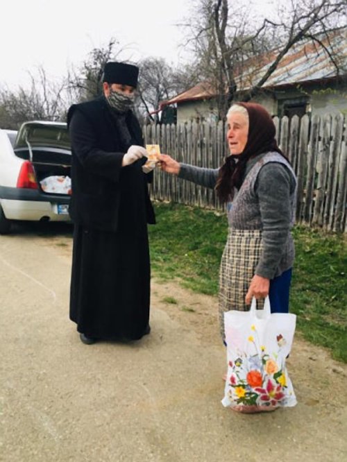 Campania „Să fim o mână milostivă în timpuri de încercare”, în Parohia Rotari din Prahova Poza 141895