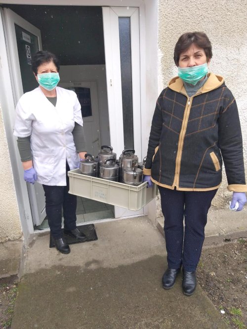 Materiale de protecţie pentru spitale şi hrană pentru persoanele vulnerabile în Alba şi Mureş Poza 142514
