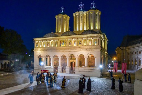 Denia Prohodului Domnului la Catedrala Patriarhală Poza 143126