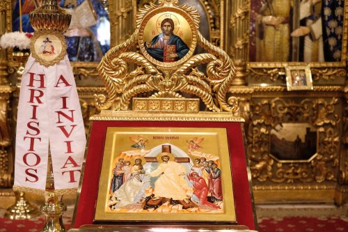 Slujba Vecerniei sau „A doua Înviere” din prima zi de Paști la Patriarhie Poza 143275