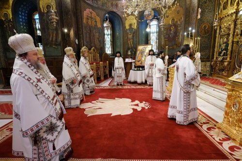 Slujba Vecerniei sau „A doua Înviere” din prima zi de Paști la Patriarhie Poza 143281