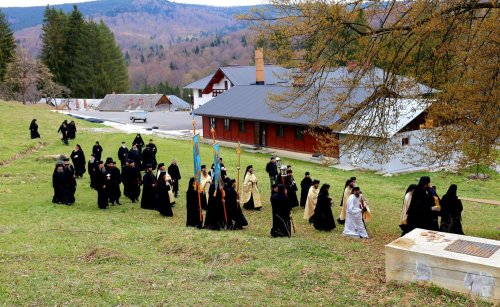 Procesiune la Mănăstirea Sihăstria pentru izbăvirea de boală și secetă Poza 143486