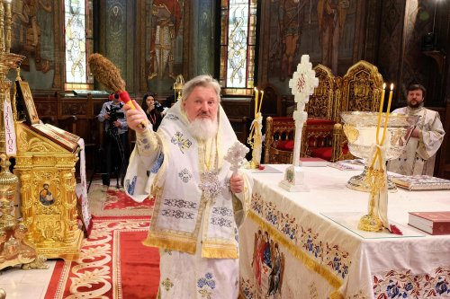 Sărbătoarea Izvorului Tămăduirii la Catedrala Patriarhală Poza 143563