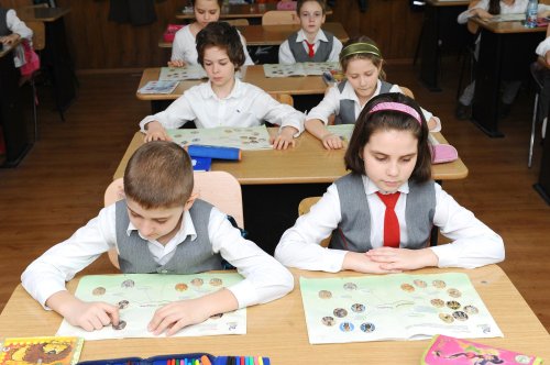 Patriarhia Română a militat  pentru caracterul opţional în școli  al orelor de educație pentru viață Poza 143657