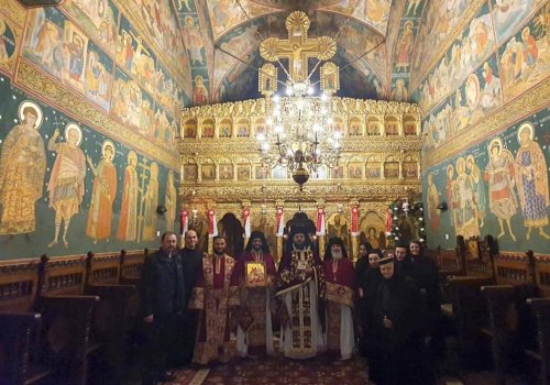 Sfântul Gheorghe, sărbătorit la Așezământul Românesc de la Ierusalim Poza 144277