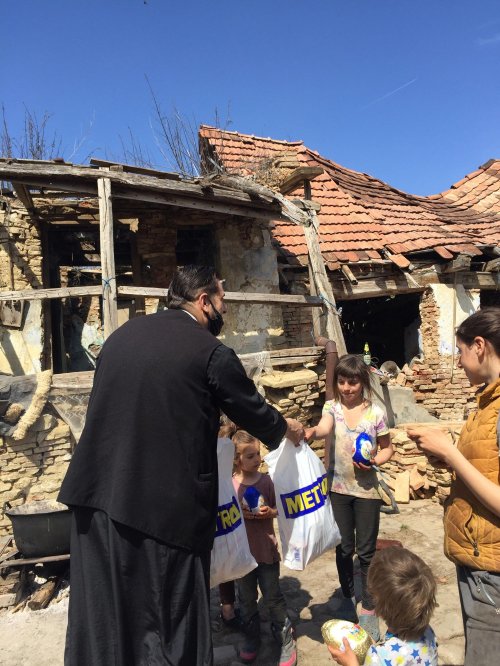 Ajutor pentru vârstnicii şi nevoiaşii din Bărcut şi Seliştat, judeţul Braşov Poza 144310