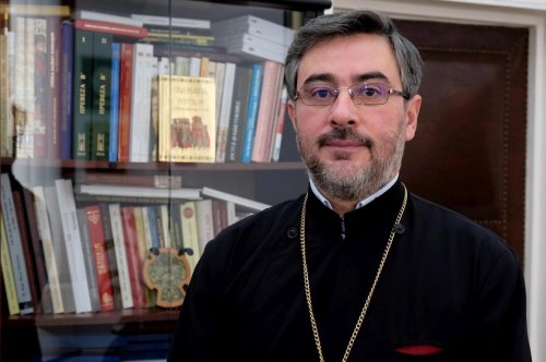 Examene online la Facultatea „Justinian Patriarhul” din Capitală Poza 144377