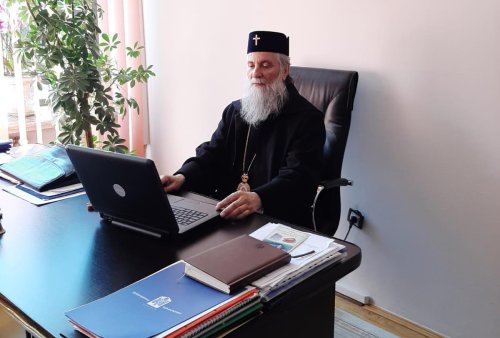 Cursuri și examene on-line la școlile teologice ortodoxe din Arhiepiscopia Craiovei Poza 144571