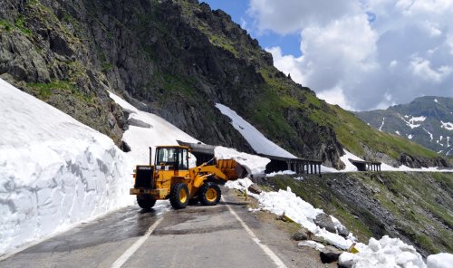 A început deszăpezirea pe Transfăgărăşan Poza 144760