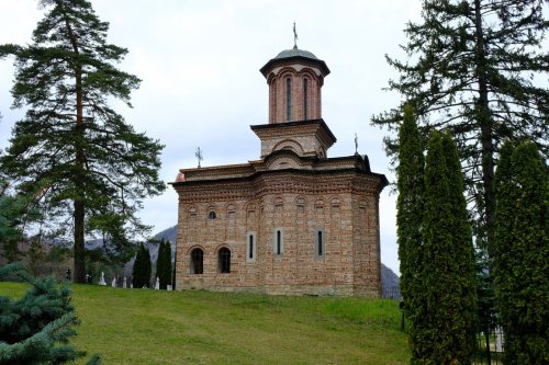 Mănăstirea Cozia, moştenirea voievodului Mircea cel Bătrân Poza 144895