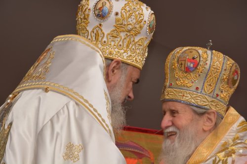 Telegramă de condoleanțe adresată clericilor și credincioșilor din Arhiepiscopia Sucevei şi Rădăuților Poza 145297