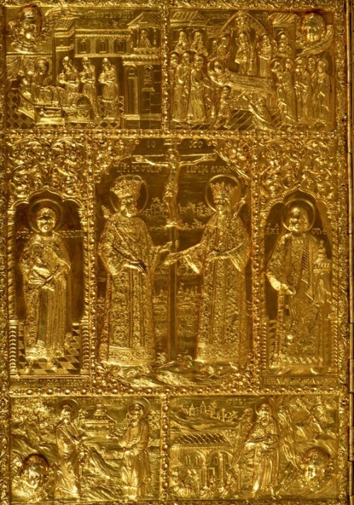 Sfinţii Împăraţi Constantin şi Elena împreună cu Hristos răstignit la Hurezi Poza 145172