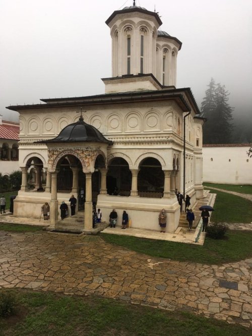 Cinstirea eliberatorilor creștinilor la biserici istorice din Oltenia Poza 145319