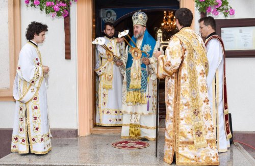 Sfinții Împărați, sărbătoriți în eparhii din Muntenia și Dobrogea Poza 145317