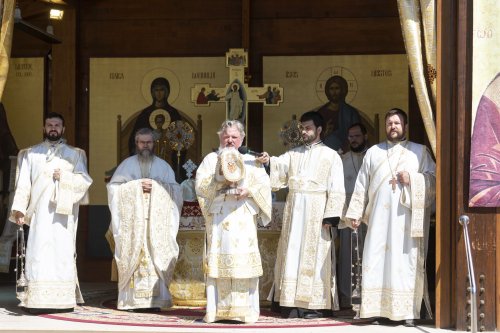 Sfinții Părinți de la Sinodul I Ecumenic, prăznuiţi pe Colina Bucuriei Poza 145843
