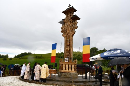 Eroii neamului pomeniți la Crucea-monument de la Domașnea, județul Caraș-Severin