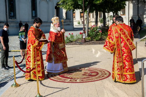 Reprezentanții români la semnarea Tratatului de la Trianon, pomeniți la Patriarhie Poza 146072