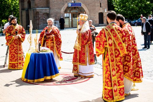 Reprezentanții români la semnarea Tratatului de la Trianon, pomeniți la Patriarhie Poza 146128