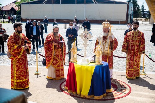 Reprezentanții români la semnarea Tratatului de la Trianon, pomeniți la Patriarhie Poza 146132