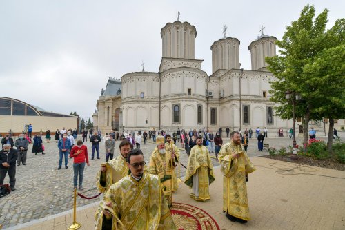 Hramul Centrului de Presă BASILICA pe Colina Patriarhiei Poza 146307