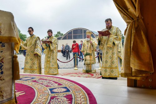 Hramul Centrului de Presă BASILICA pe Colina Patriarhiei Poza 146308