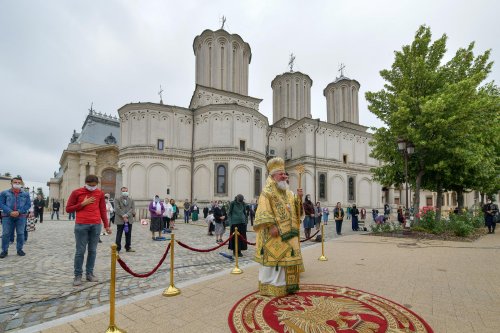 Hramul Centrului de Presă BASILICA pe Colina Patriarhiei Poza 146311