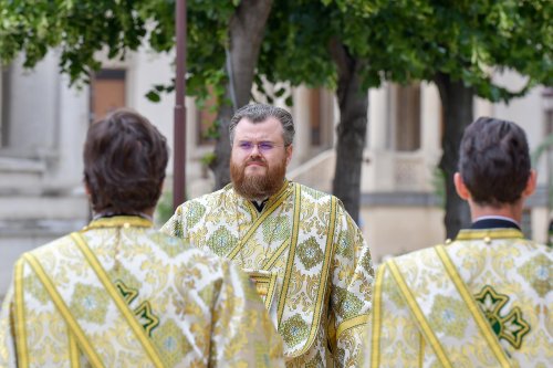 Hramul Centrului de Presă BASILICA pe Colina Patriarhiei Poza 146315