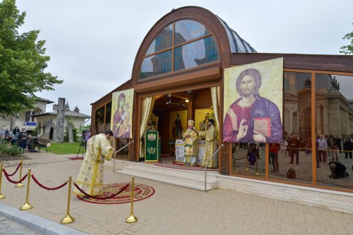 Hramul Centrului de Presă BASILICA pe Colina Patriarhiei Poza 146322