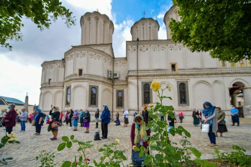 Hramul Centrului de Presă BASILICA pe Colina Patriarhiei Poza 146332